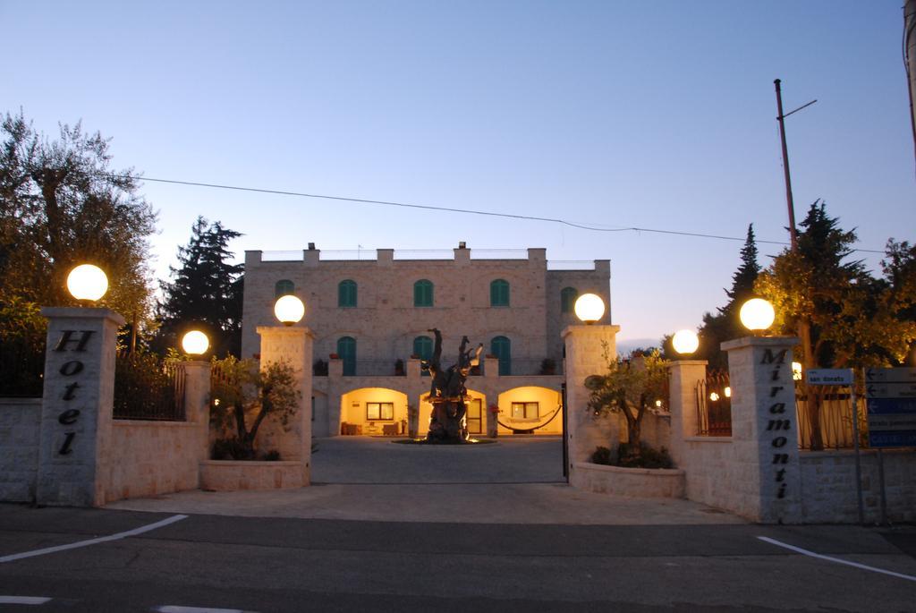 Hotel Castel Miramonti Selva Di Fasano Kültér fotó